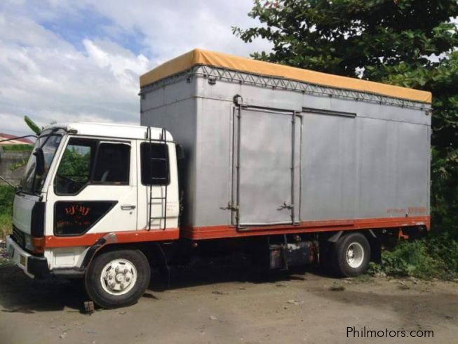 Mitsubishi fuso 1990