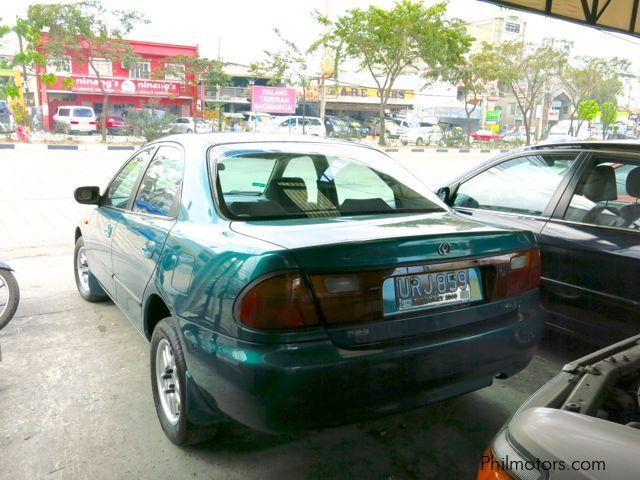 Mazda familia 1996