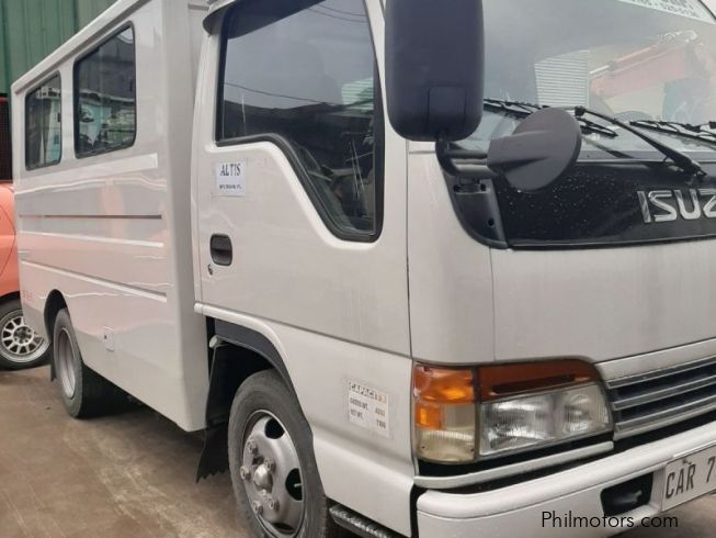 Isuzu elf 1999