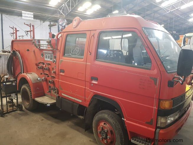 2000 Isuzu Box Truck