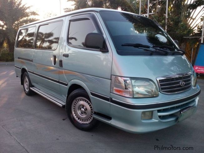 Toyota grand ace