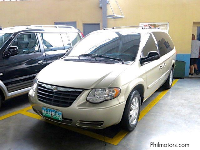 Chrysler town country 2005