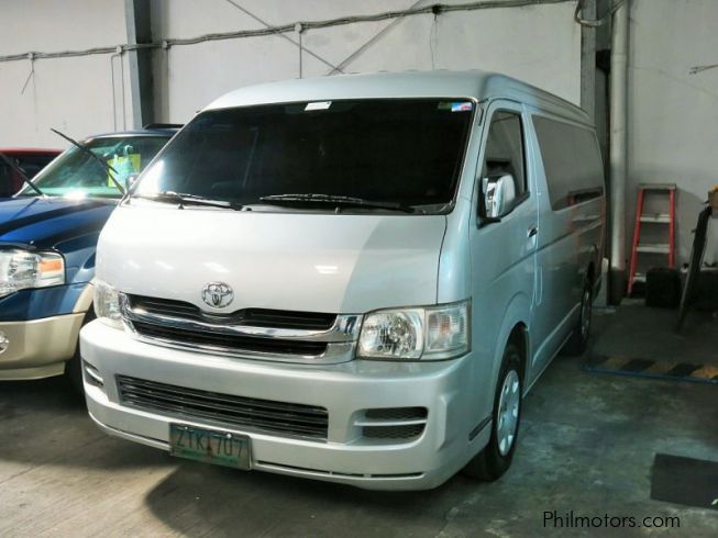 Toyota grand ace