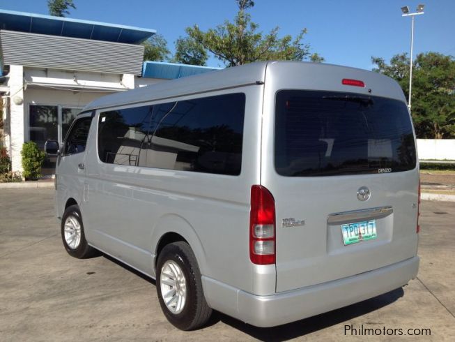 Тойота hiace 2011