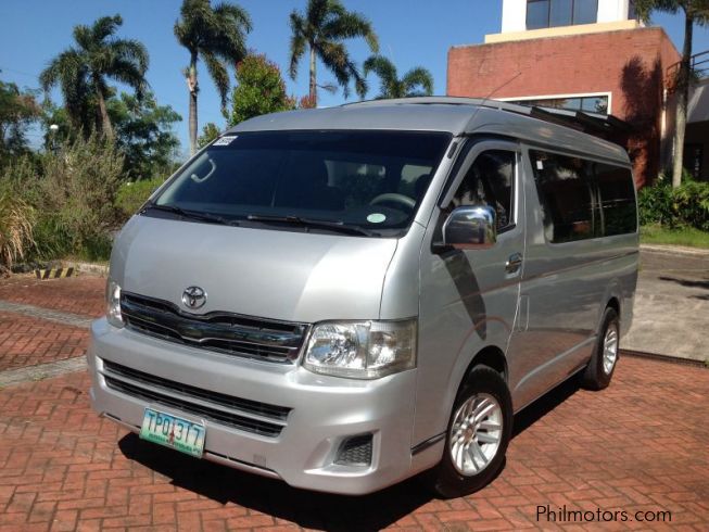 Тойота hiace 2011