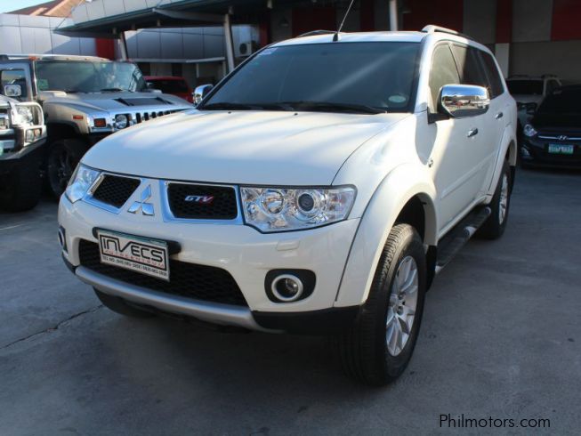 Mitsubishi montero sport 2012