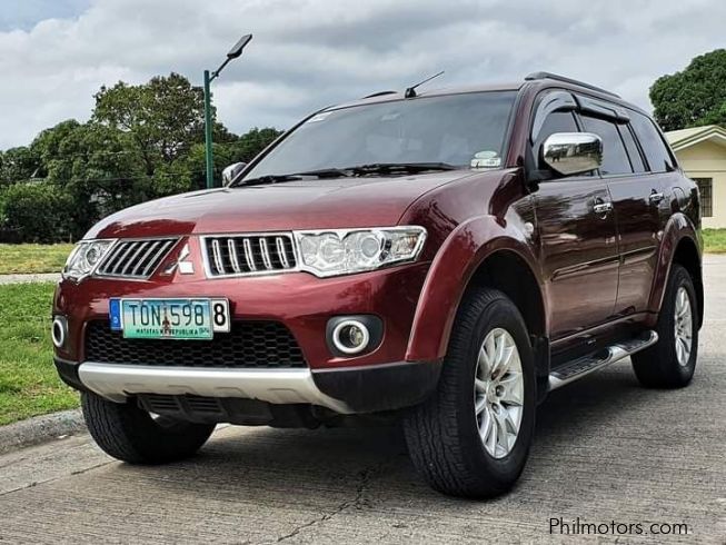 Mitsubishi montero sport 2012