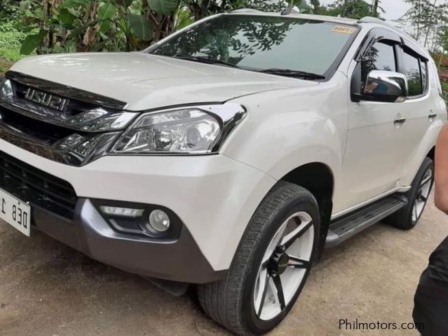 Used Isuzu MUX | 2016 MUX for sale | Quezon Isuzu MUX sales | Isuzu MUX ...