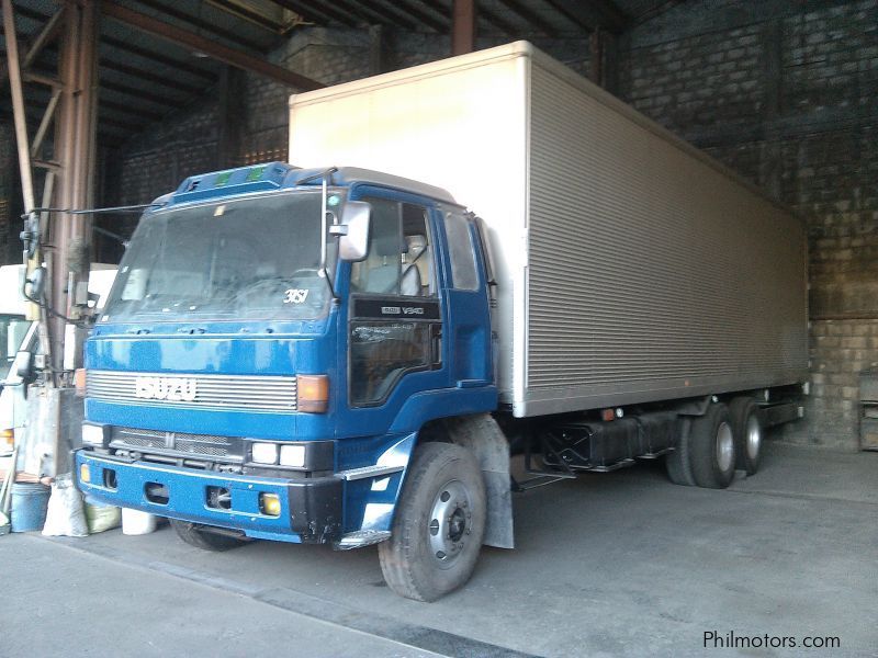 Isuzu 10 Wheeler Closed Van 10PD1-Engine in Philippines