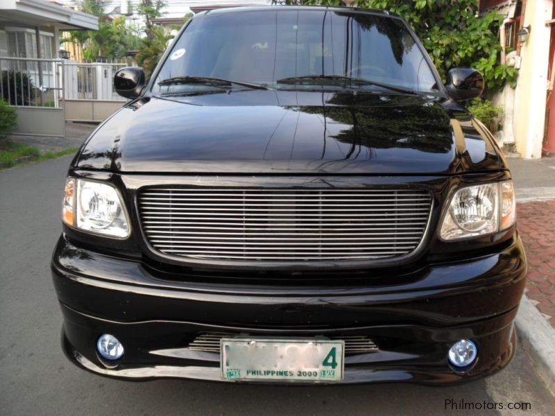 Ford Expedition XLT in Philippines