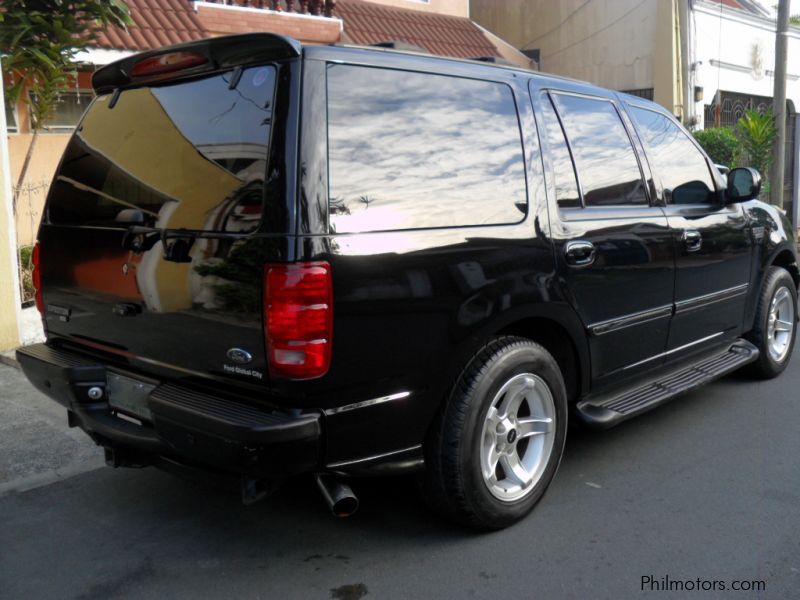 Ford Expedition XLT in Philippines