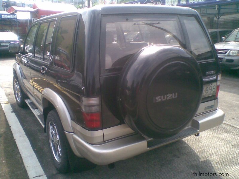 Isuzu Trooper II 2001