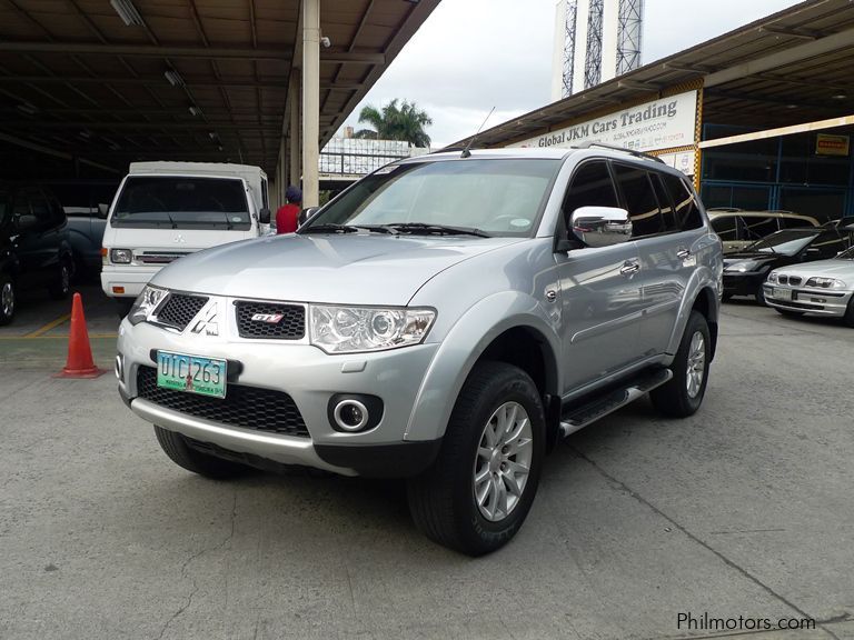 Mitsubishi montero sport 2012