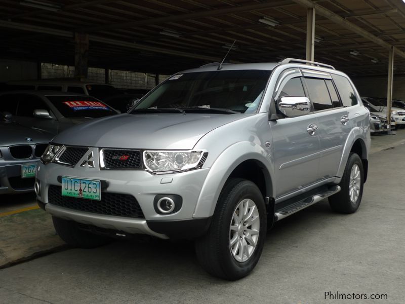 Mitsubishi montero sport 2012